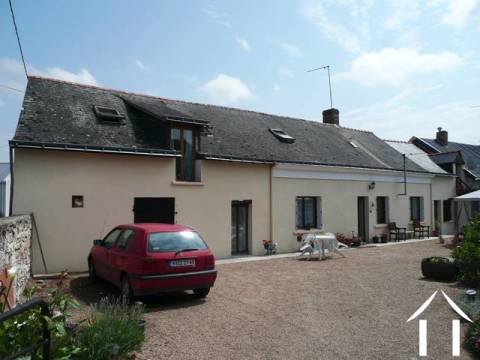 GERENOVEERDE LONGERE MET MOOIE GÎTE