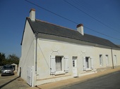 Cottage in klassieke stijl in een dorp