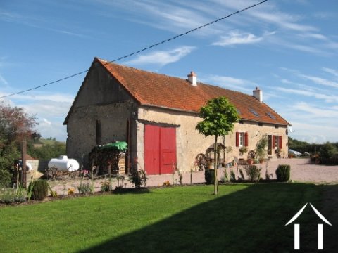 Unieke boerderij nabij Autun
