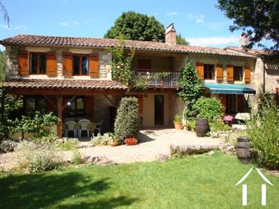 Woning en 4 Gîtes op 5000m2 te koop nabij Duras 