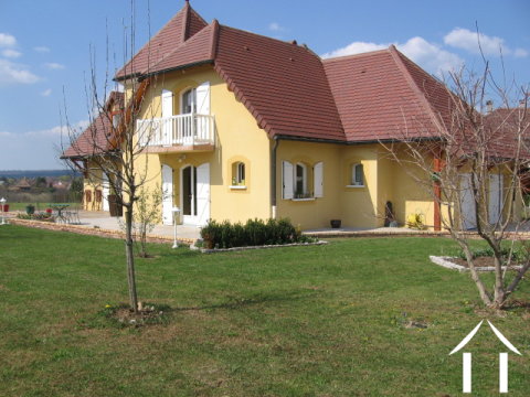 Eigentijds huis met uitzicht