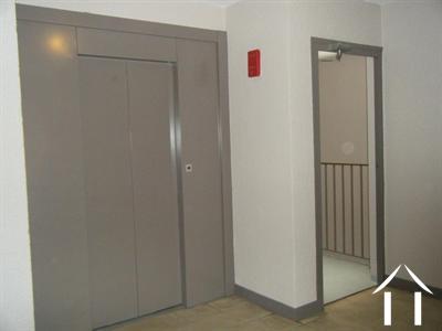 entreehal met lift