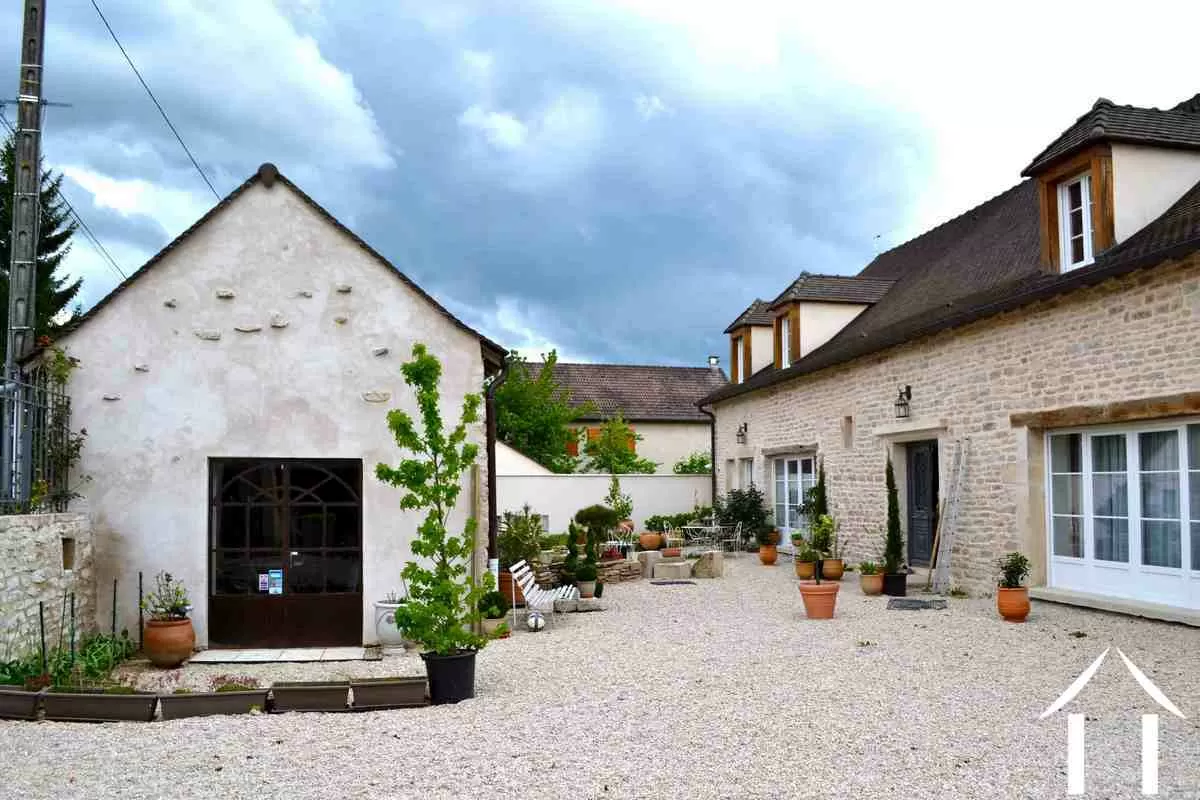 Authentiek stenen huis  te koop beaune, bourgogne, GB2910M Afbeelding - 2