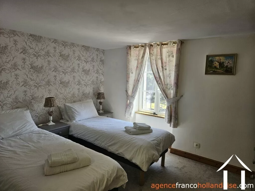 Woonhuis te koop chalus, auvergne, Li1010 Afbeelding - 8