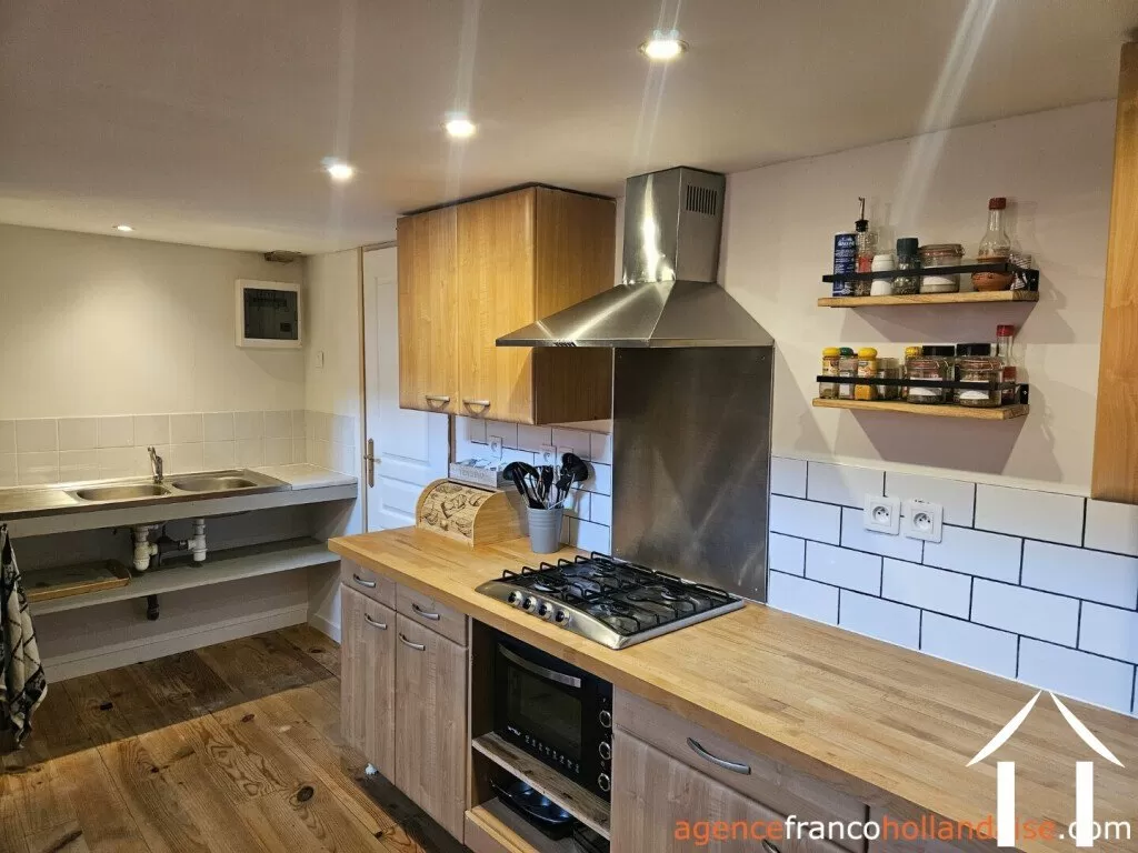 Woonhuis te koop chalus, auvergne, Li1010 Afbeelding - 39