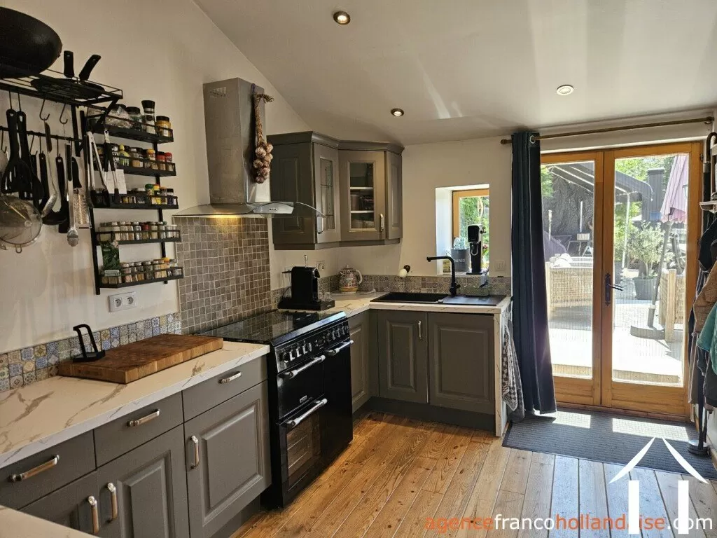 Woonhuis te koop chalus, auvergne, Li1010 Afbeelding - 34