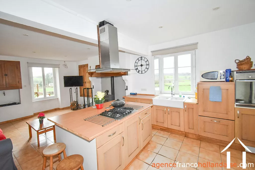 Woonhuis te koop neuvic entier, limousin, Li1012 Afbeelding - 12