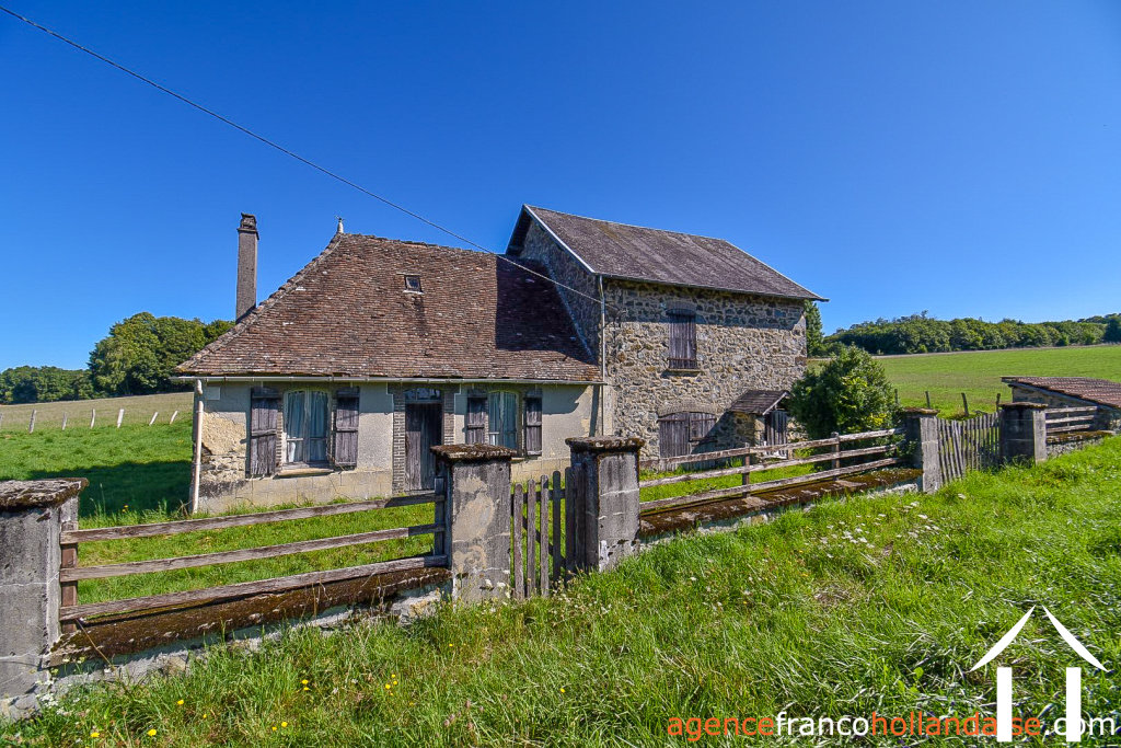 Woonhuis te koop st germain les belles, limousin, Li1014 Afbeelding - 1