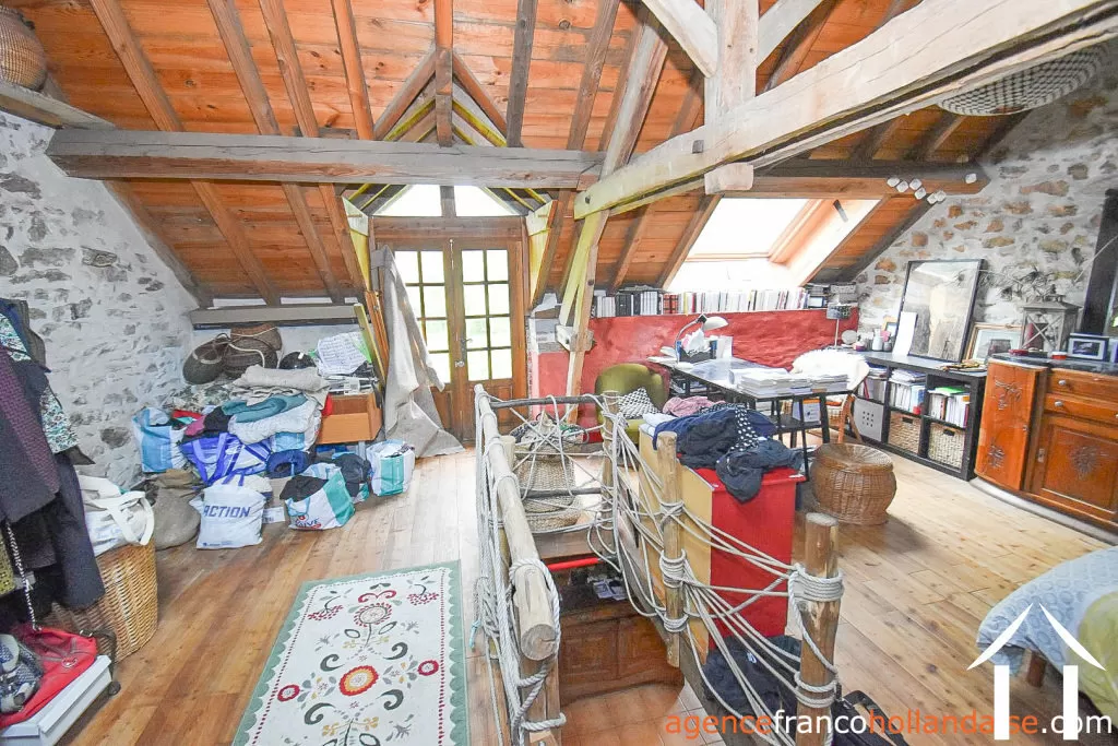 Huis met gastverblijf te koop chateauneuf la foret, limousin, Li1025 Afbeelding - 9