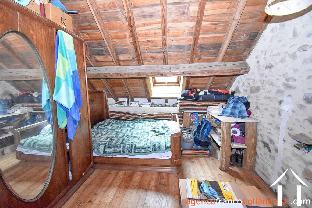 Huis met gastverblijf te koop chateauneuf la foret, limousin, Li1025 Afbeelding - 11