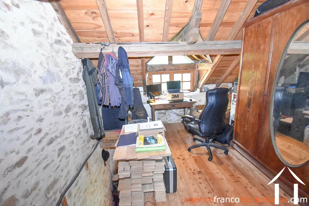 Huis met gastverblijf te koop chateauneuf la foret, limousin, Li1025 Afbeelding - 12