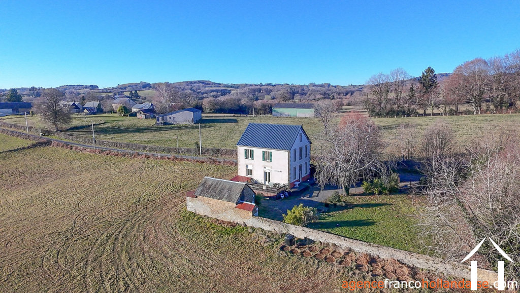 Huis met gastverblijf te koop chamberet, limousin, Li1029 Afbeelding - 2
