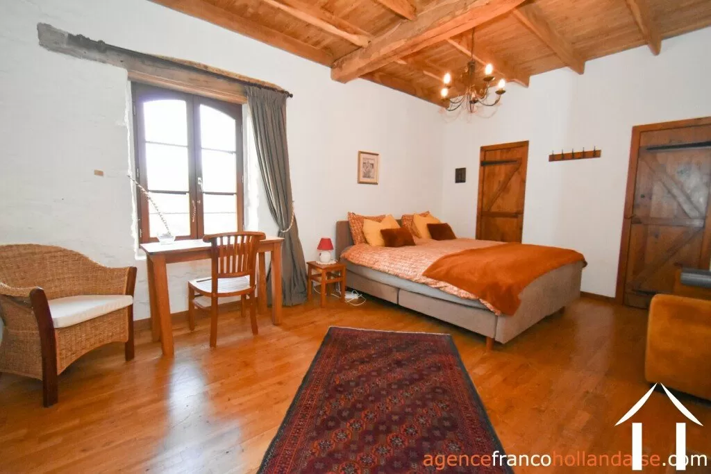 Woonhuis te koop , Li1032 Afbeelding - 32