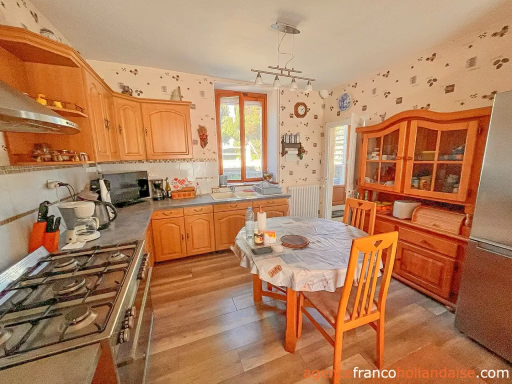 Dorpshuis te koop chateauneuf la foret, limousin, Li1043 Afbeelding - 4