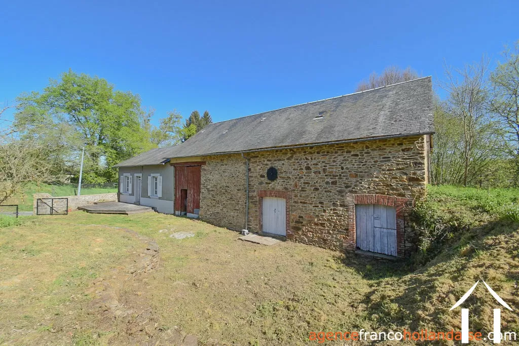 Woonhuis te koop chateauneuf la foret, limousin, Li1048 Afbeelding - 23