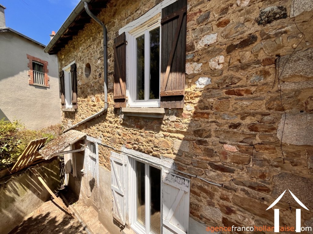 Dorpshuis te koop chateauneuf la foret, limousin, Li1050 Afbeelding - 2