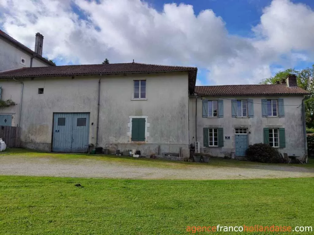 Huis met gastverblijf te koop rochechouart, limousin, Li1054 Afbeelding - 42