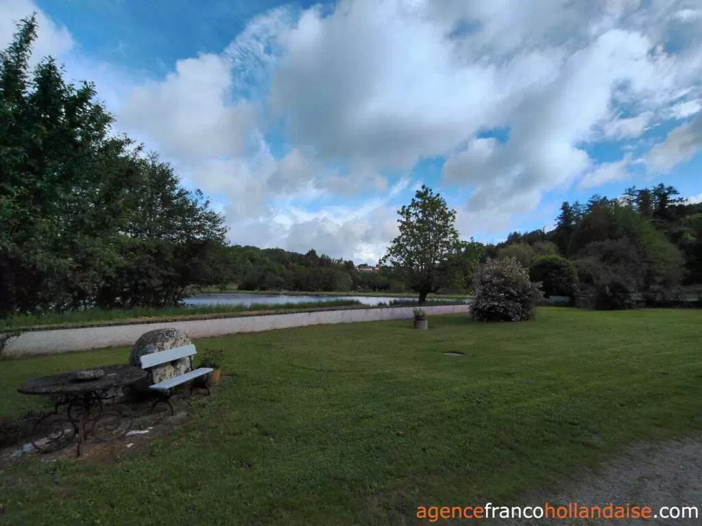 Huis met gastverblijf te koop rochechouart, limousin, Li1054 Afbeelding - 4