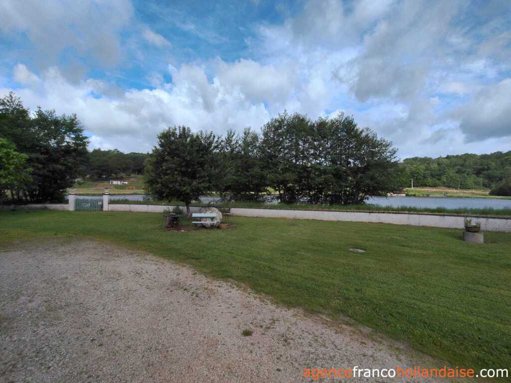 Huis met gastverblijf te koop rochechouart, limousin, Li1054 Afbeelding - 36