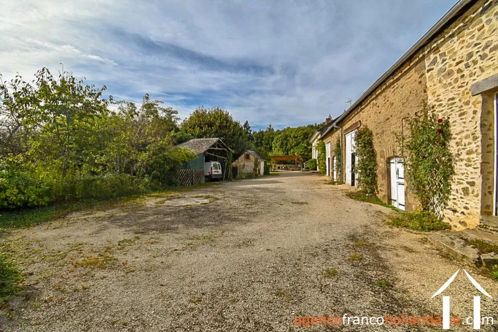 Bezit 1 hectare ++ te koop la croisille sur briance, limousin, Li1061 Afbeelding - 28