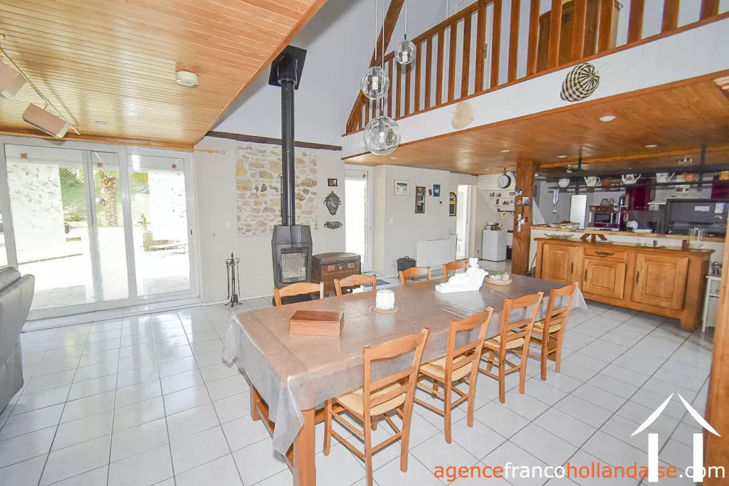 Woonhuis te koop la porcherie, limousin, Li1069 Afbeelding - 8