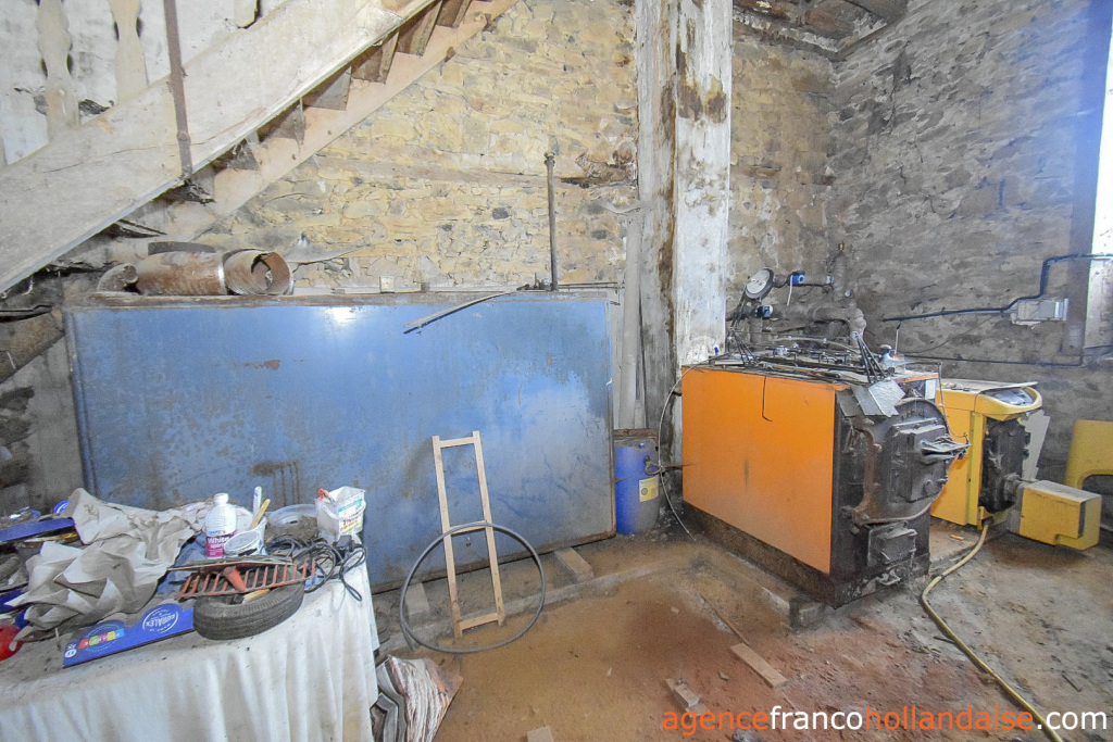 Huis met gastverblijf te koop st germain les belles, limousin, Li1075 Afbeelding - 28