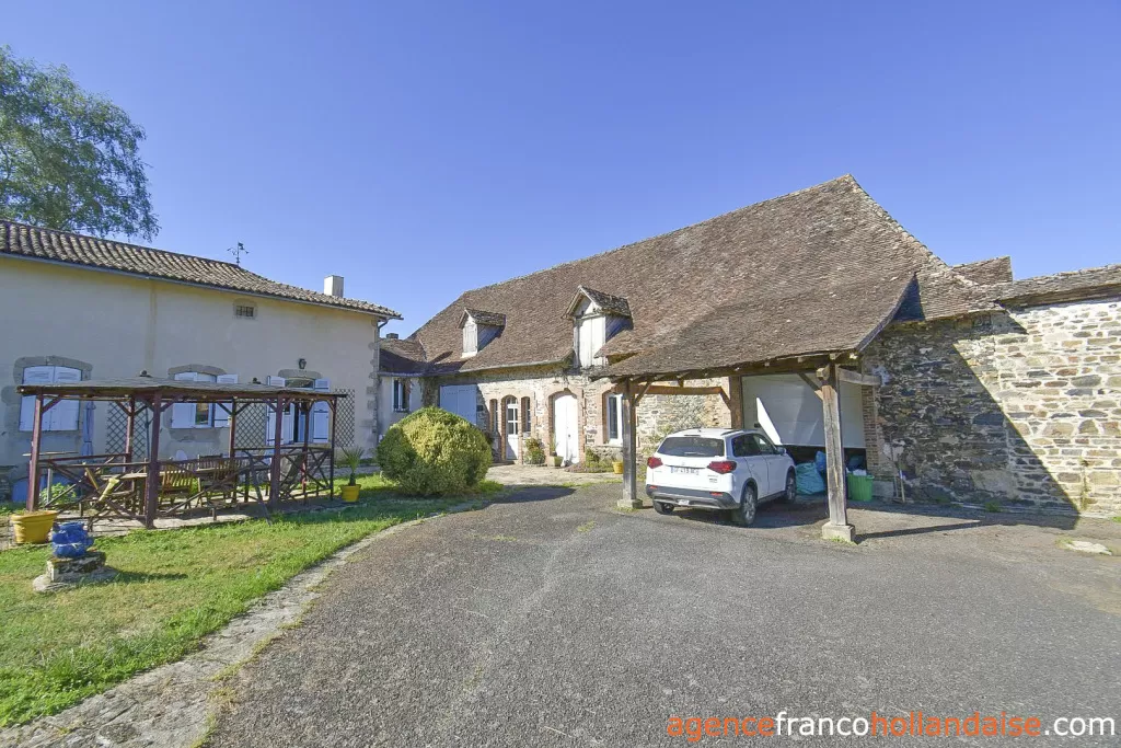Huis met gastverblijf te koop st germain les belles, limousin, Li1075 Afbeelding - 37
