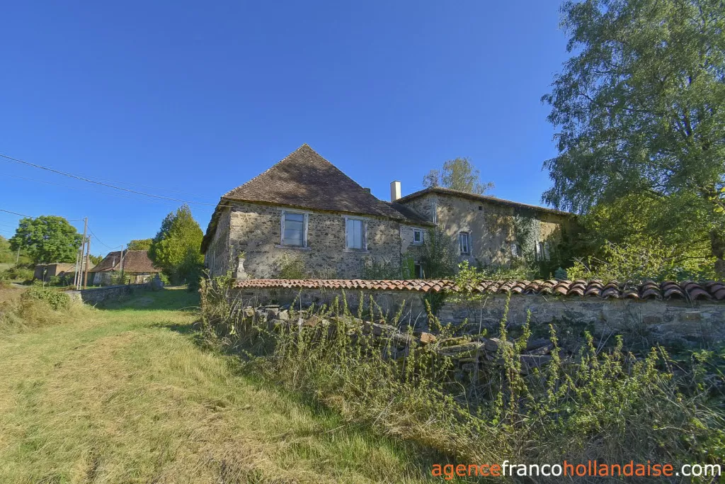 Huis met gastverblijf te koop st germain les belles, limousin, Li1075 Afbeelding - 39