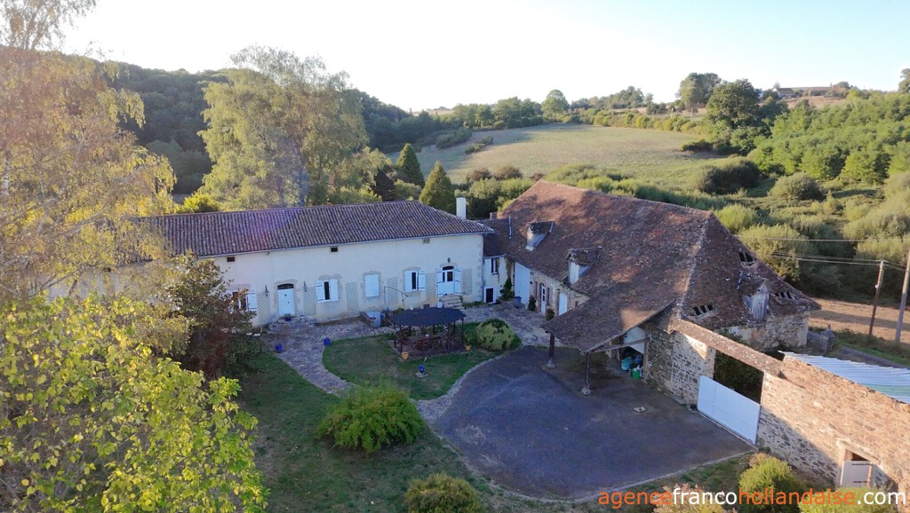 Huis met gastverblijf te koop st germain les belles, limousin, Li1075 Afbeelding - 2