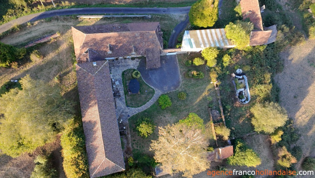 Huis met gastverblijf te koop st germain les belles, limousin, Li1075 Afbeelding - 8