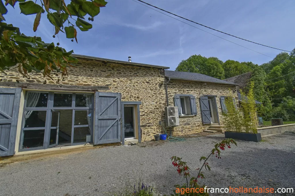 Woonhuis te koop la croisille sur briance, limousin, Li1076 Afbeelding - 1