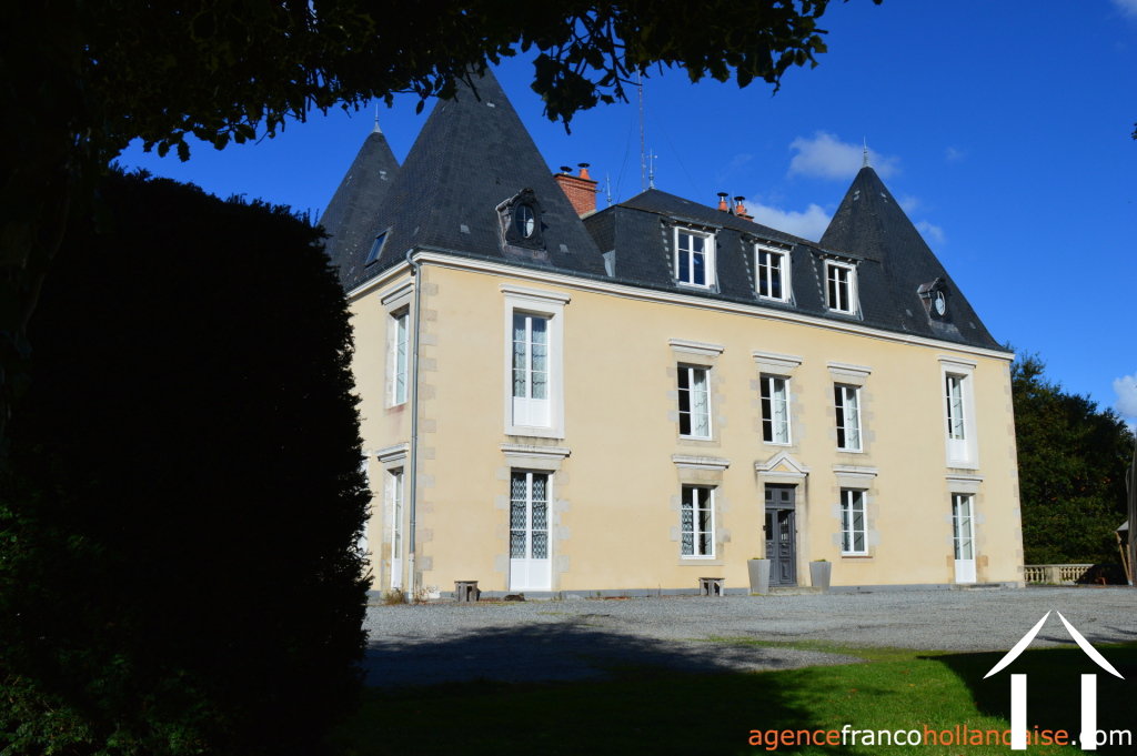 Kasteel te koop chateauneuf la foret, limousin, Li724 Afbeelding - 30