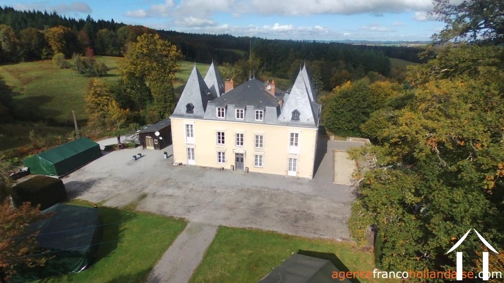 Kasteel te koop chateauneuf la foret, limousin, Li724 Afbeelding - 1