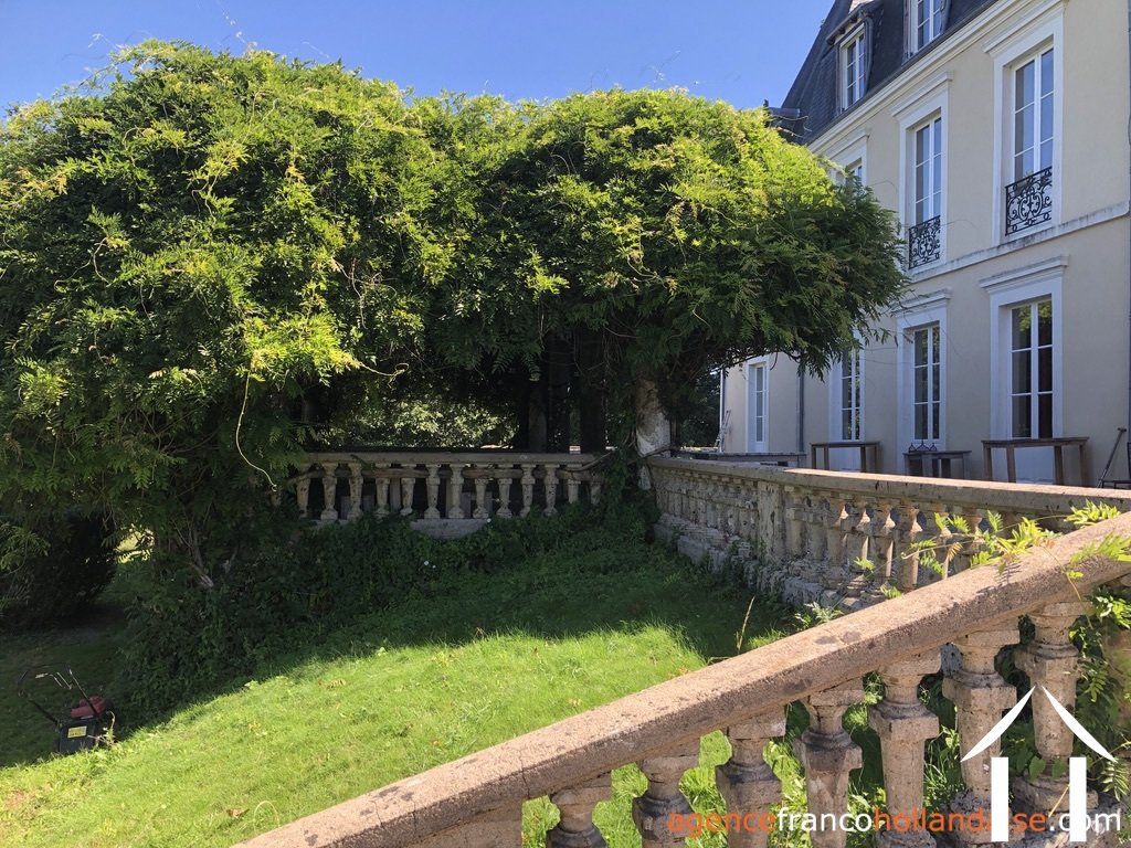 Kasteel te koop chateauneuf la foret, limousin, Li724 Afbeelding - 4