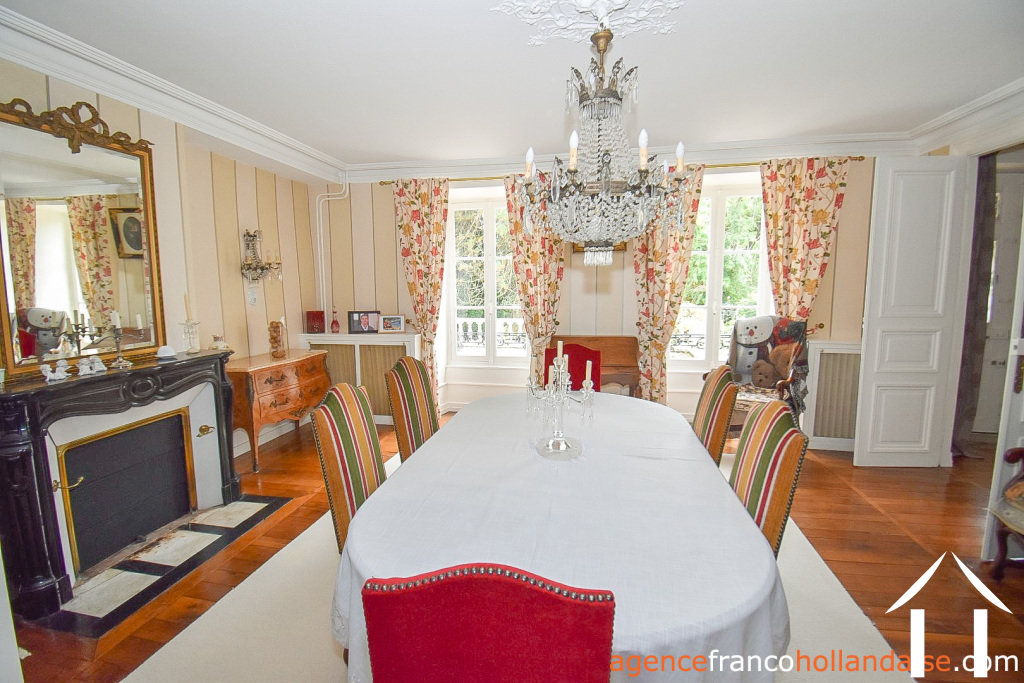 Manoir Landhuis  te koop ussel, auvergne, Li944 Afbeelding - 4