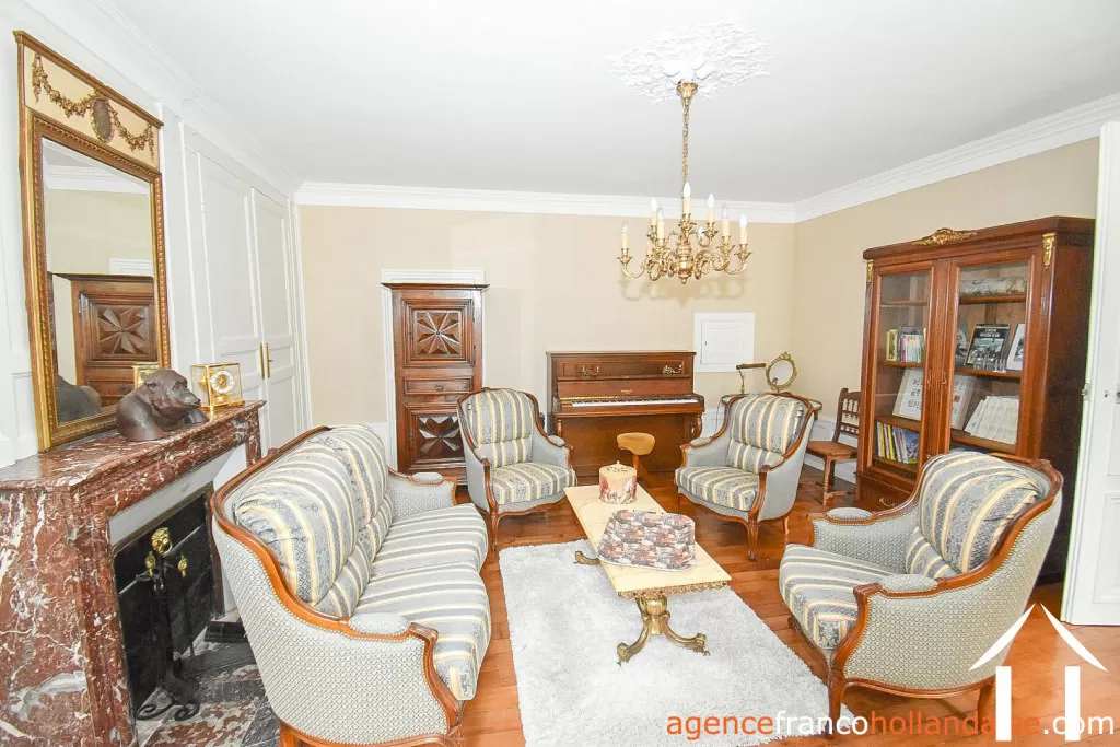 Manoir Landhuis  te koop ussel, auvergne, Li944 Afbeelding - 6