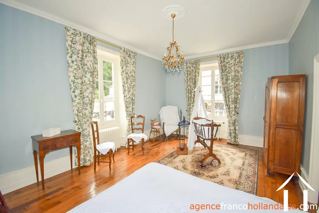 Manoir Landhuis  te koop ussel, auvergne, Li944 Afbeelding - 24