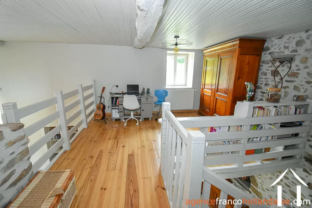 Woonhuis te koop chateauneuf la foret, limousin, Li990 Afbeelding - 24