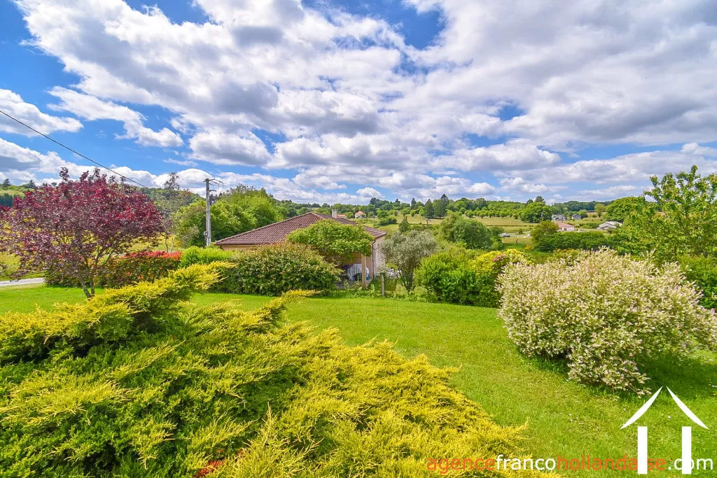 Woonhuis te koop chateauneuf la foret, limousin, Li990 Afbeelding - 5