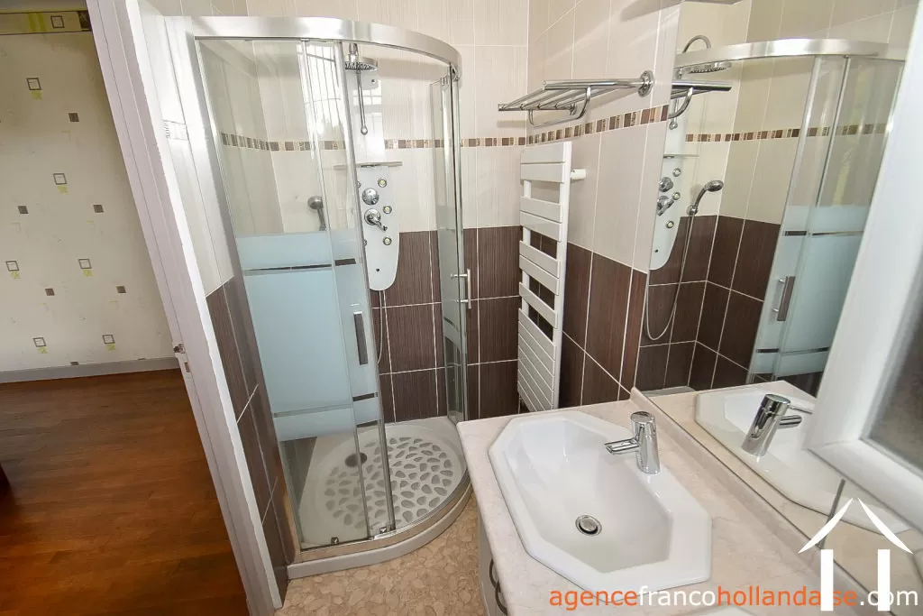 Woonhuis te koop , Li995 Afbeelding - 10