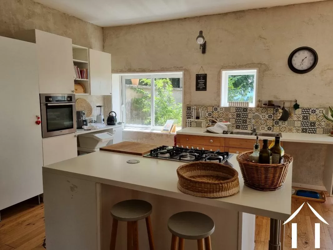 Maison de Maître te koop chatel montagne, auvergne, AP030071025 Afbeelding - 3