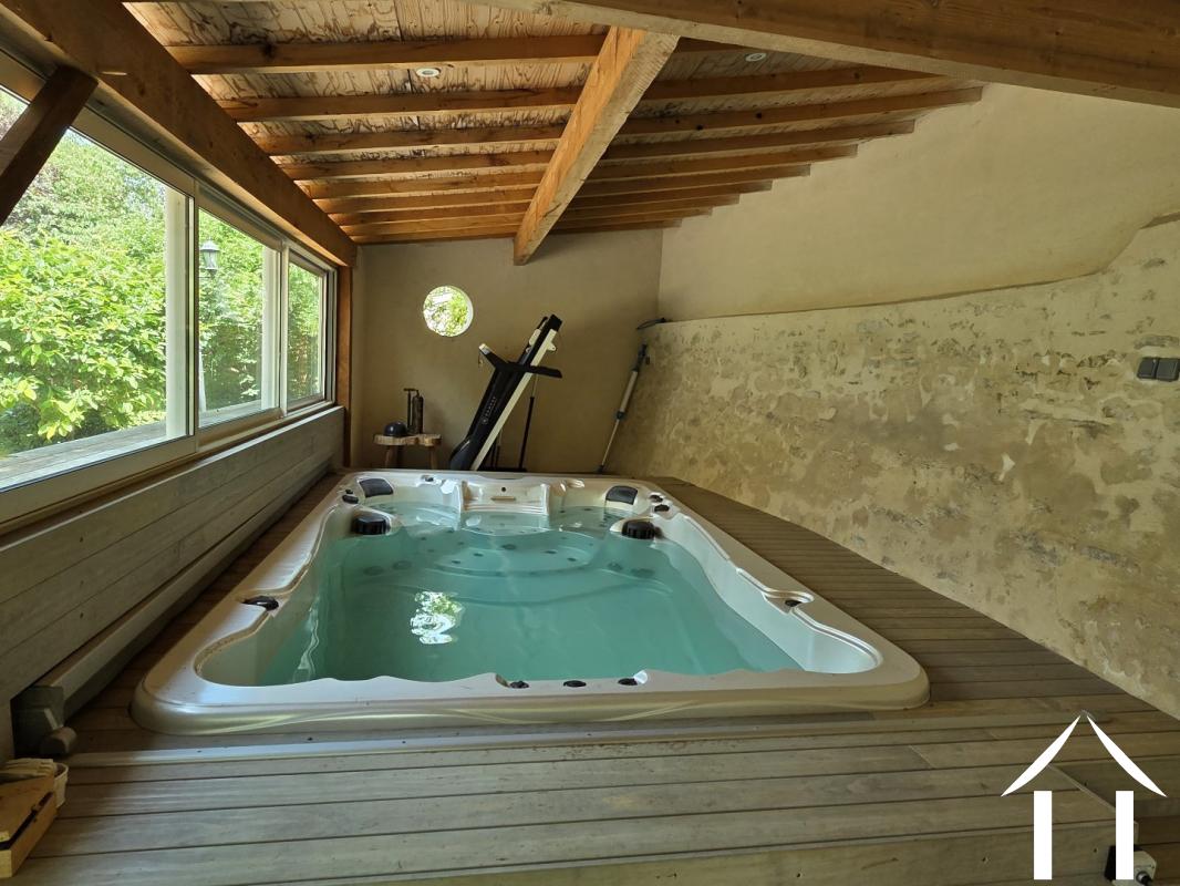 Woonhuis te koop ainay le chateau, auvergne, AP030071108 Afbeelding - 7