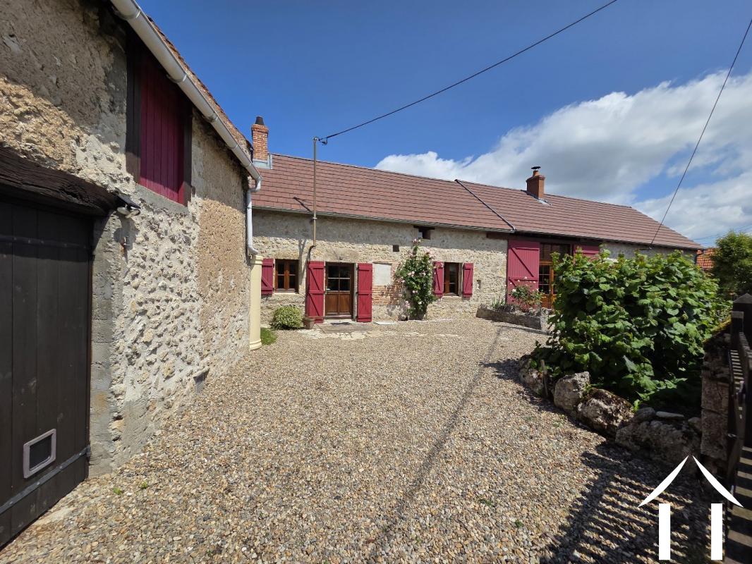 Woonboerderij te koop cindre, auvergne, AP030071115 Afbeelding - 1