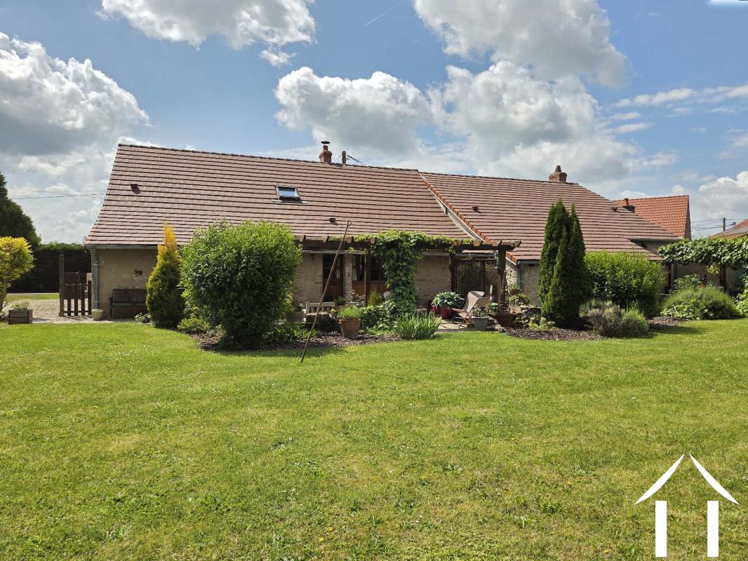 Woonboerderij te koop cindre, auvergne, AP030071115 Afbeelding - 9