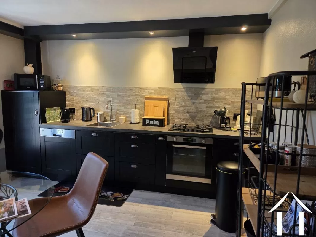 Dorpshuis te koop creuzier le vieux, auvergne, AP030071119 Afbeelding - 8