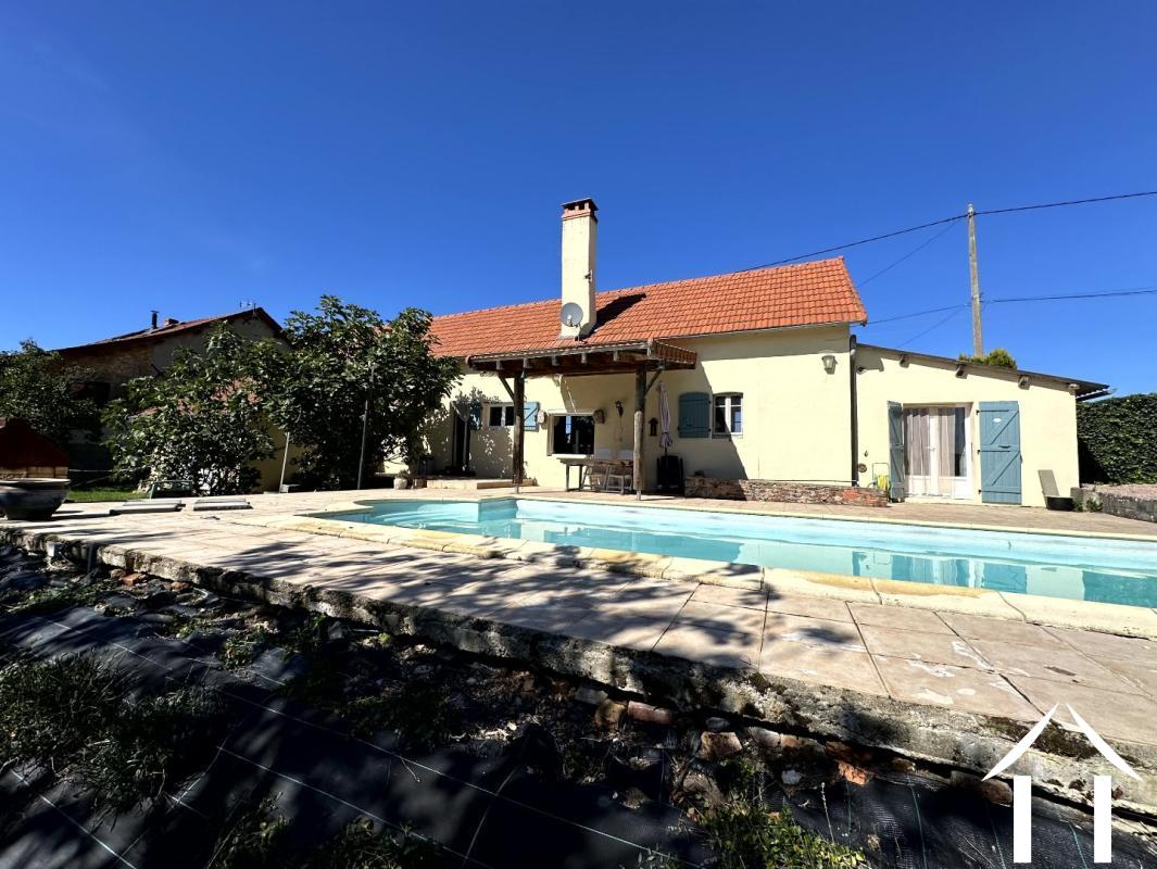 Woonboerderij te koop isserpent, auvergne, AP030071134 Afbeelding - 1