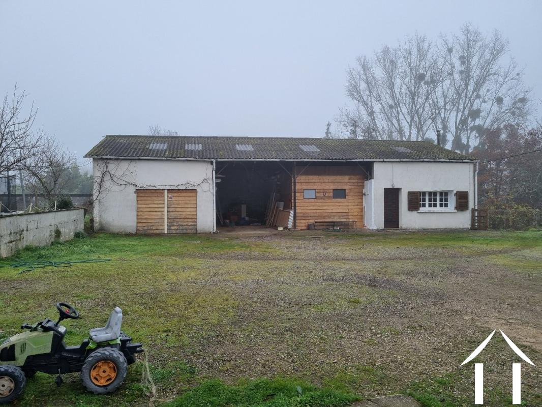 Woonhuis te koop lurcy levis, auvergne, AP030071139 Afbeelding - 9