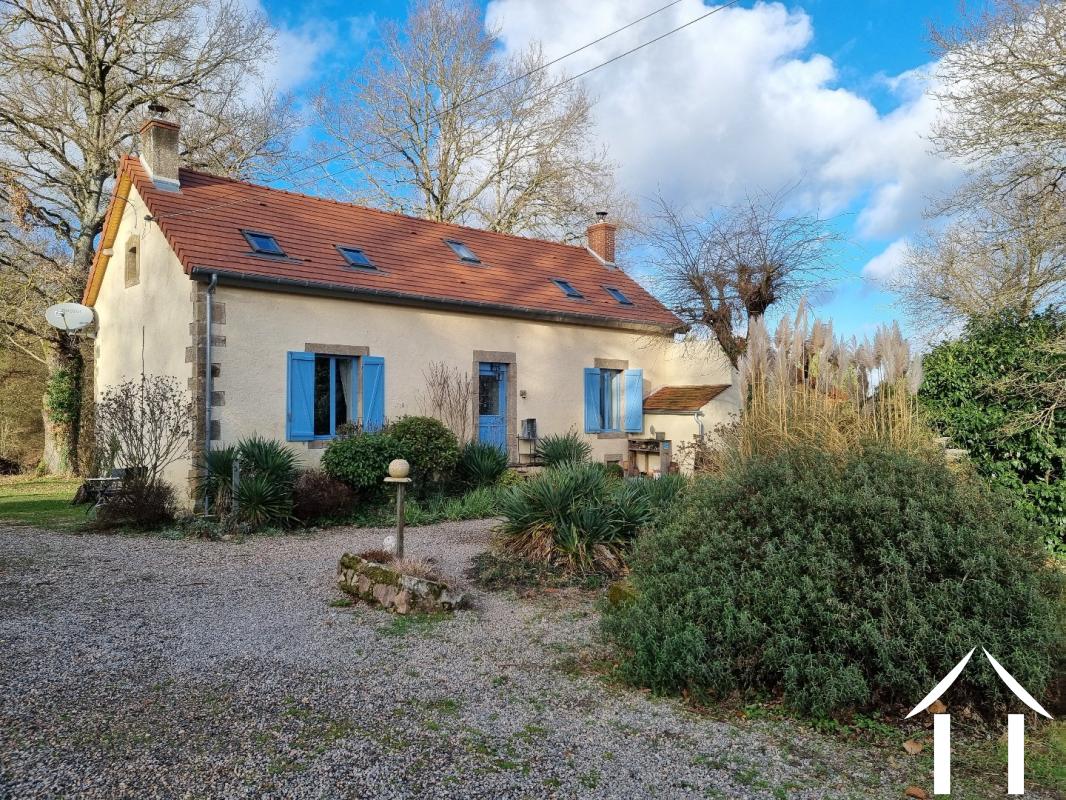 Woonboerderij te koop theneuille, auvergne, AP030071166 Afbeelding - 1