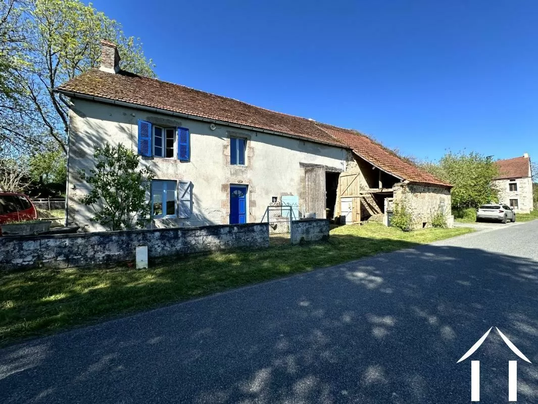 Woonhuis te koop nades, auvergne, AP030071167 Afbeelding - 1