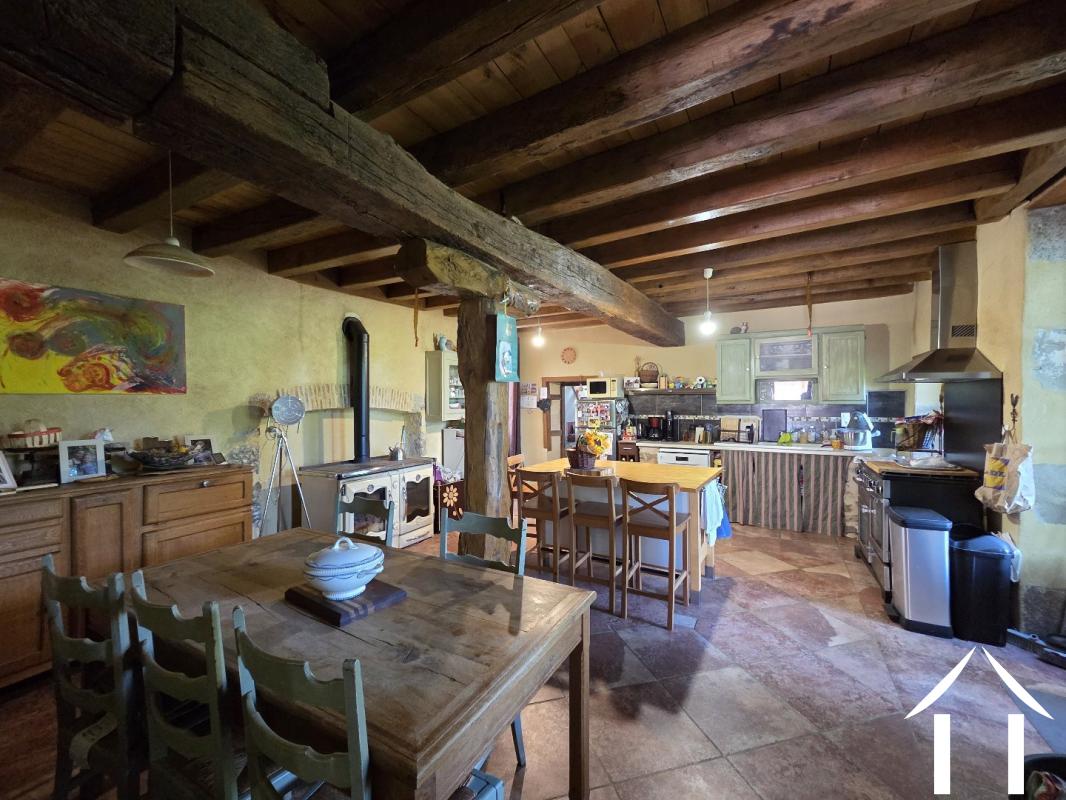 Woonboerderij te koop chantelle, auvergne, AP030071179 Afbeelding - 2